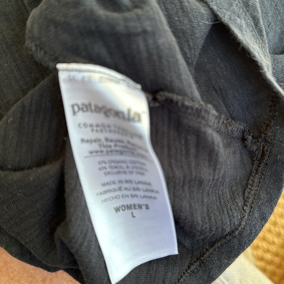 Patagonia Shirt Sleeve V-Neck Black Shirt - Large - Picture 6 of 6